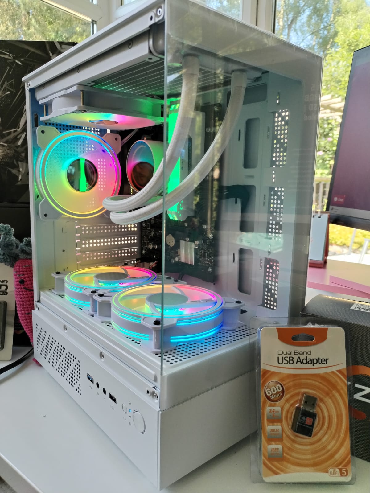 Aurora White – Ryzen 5 2400G | 16GB RAM | 512GB NVMe SSD | Gaming PC