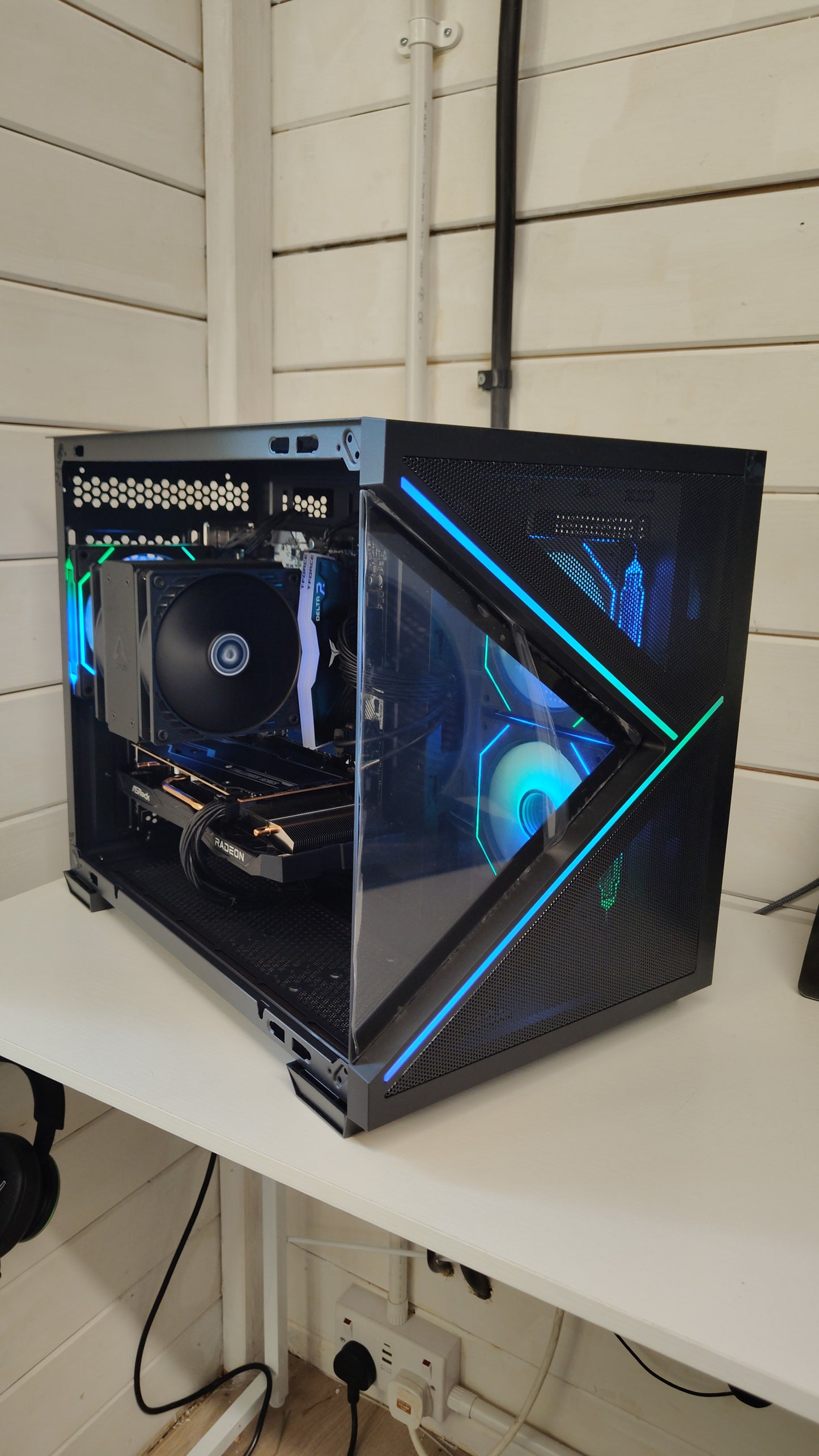 Arcade – Ryzen 5 5500 | 32GB RAM | 1TB NVMe SSD | Gaming PC