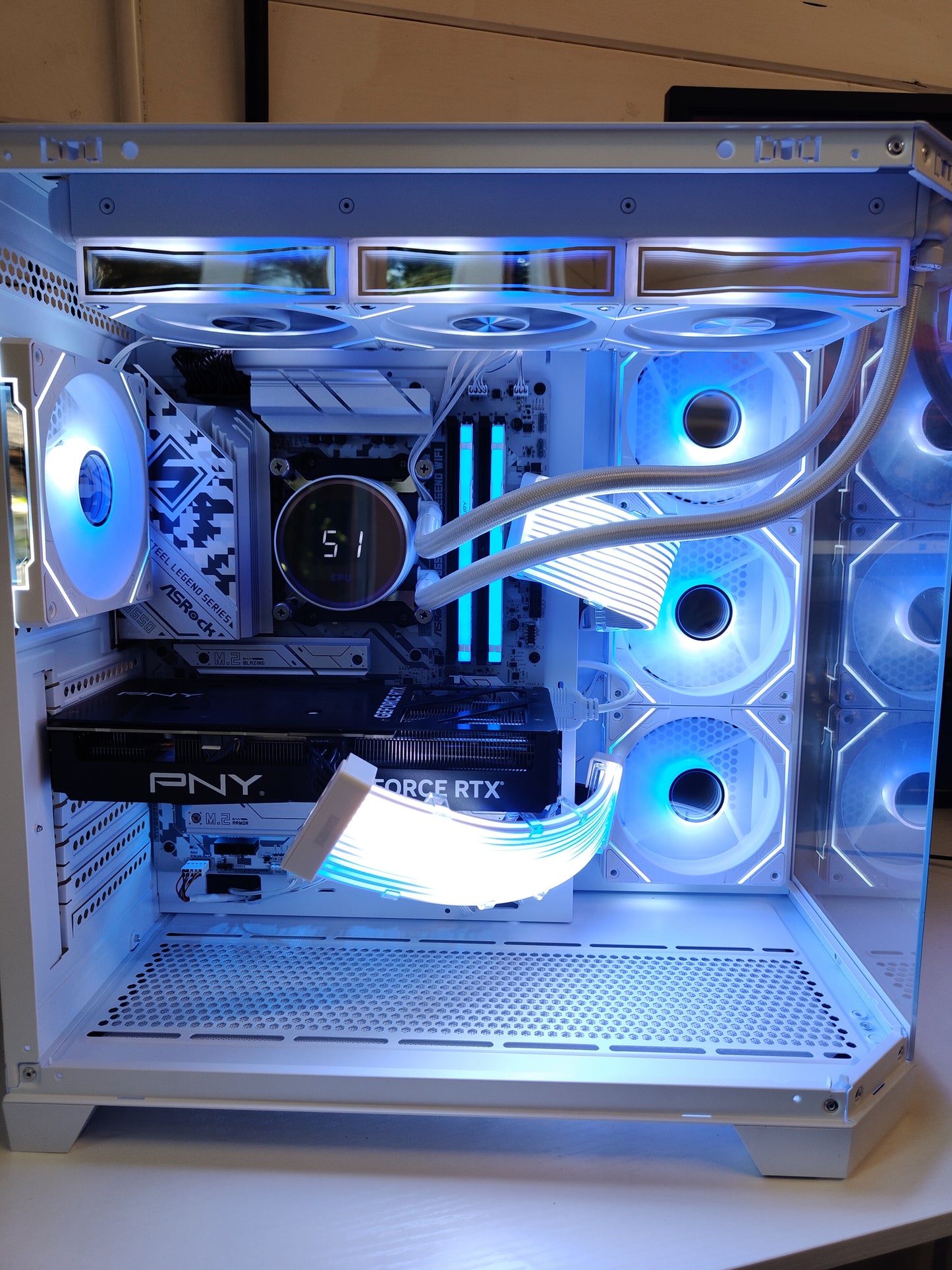 Lucid White RGB Gaming PC – Ryzen 5 7600X | Arc B580 12GB White | 32GB DDR5 | 1TB Gen4 | Windows 11 Pro