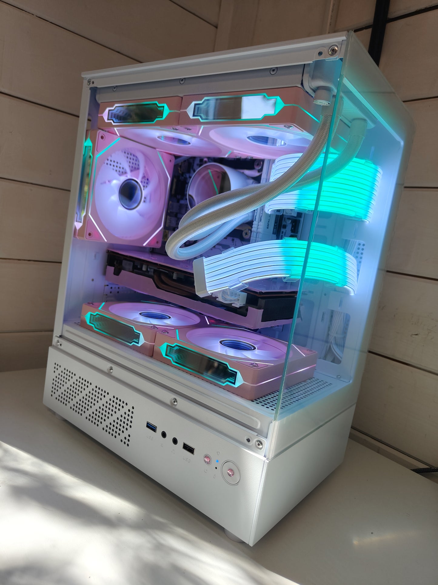 The Lady Parsnip – Limited Edition Compact White & Pink Gaming PC