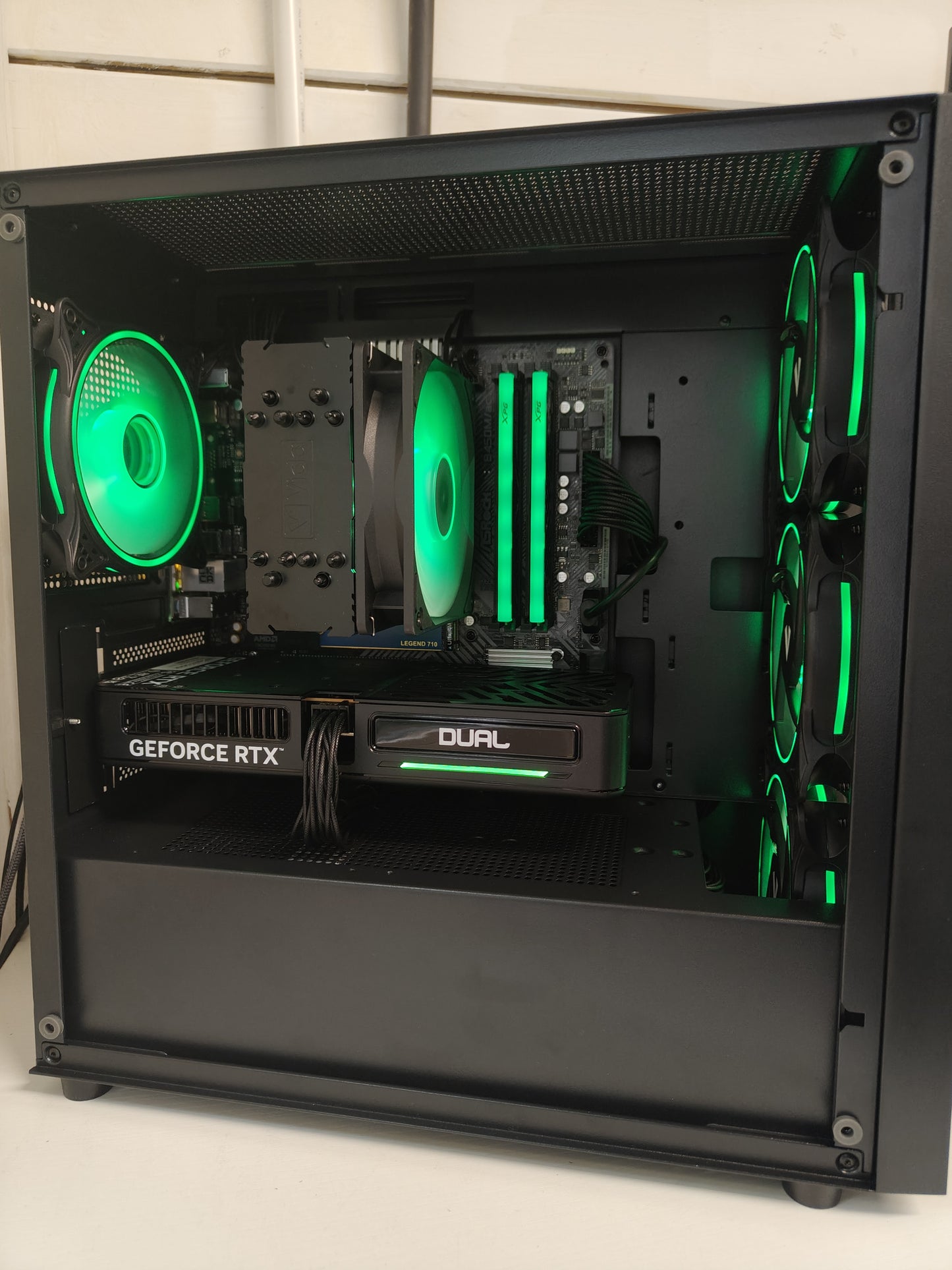 Lucid Black – Ryzen 5 5600 + RTX 5060 | 32GB RAM | 1TB SATA SSD | Gaming PC
