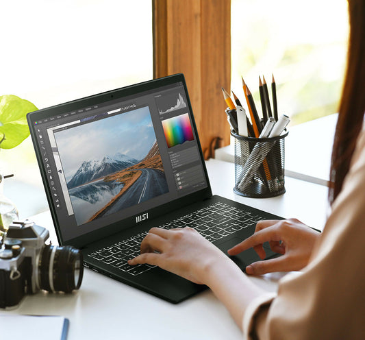 MSI Modern 15 B7M Modern 15 B7M-086UK 39.6 cm (15.6) Notebook - Full HD - AMD Ryzen 7 7730U - 8 GB - 512 GB SSD