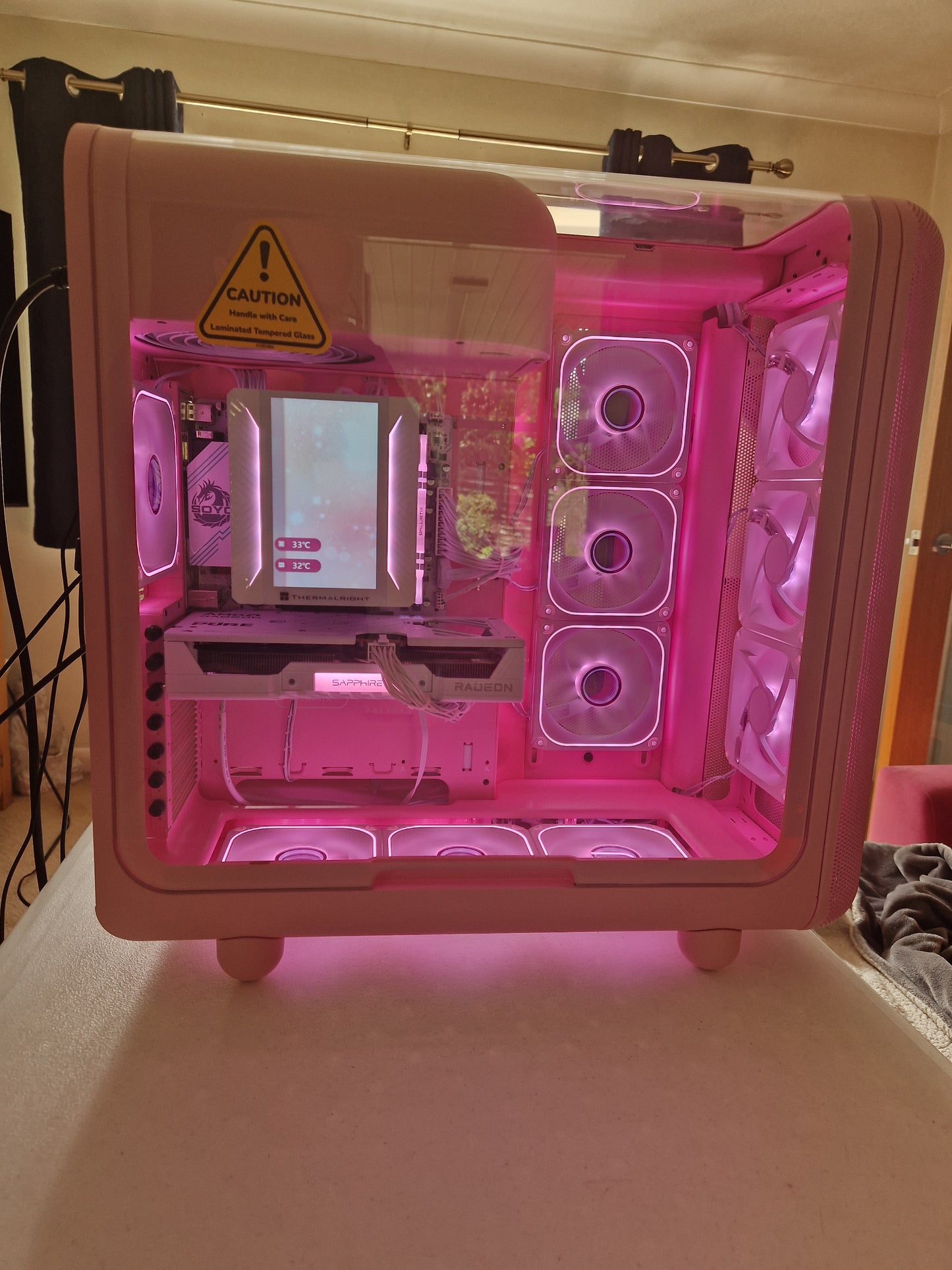 The Strawberry Milk 🍓🥛 | Ryzen 5 5600 | RX 9060 XT 16GB | 16GB RGB | 1TB NVMe | HYTE X50 Strawberry Milk | Display Cooler | 1440p Gaming PC | Fortnite & GTA | DDR4