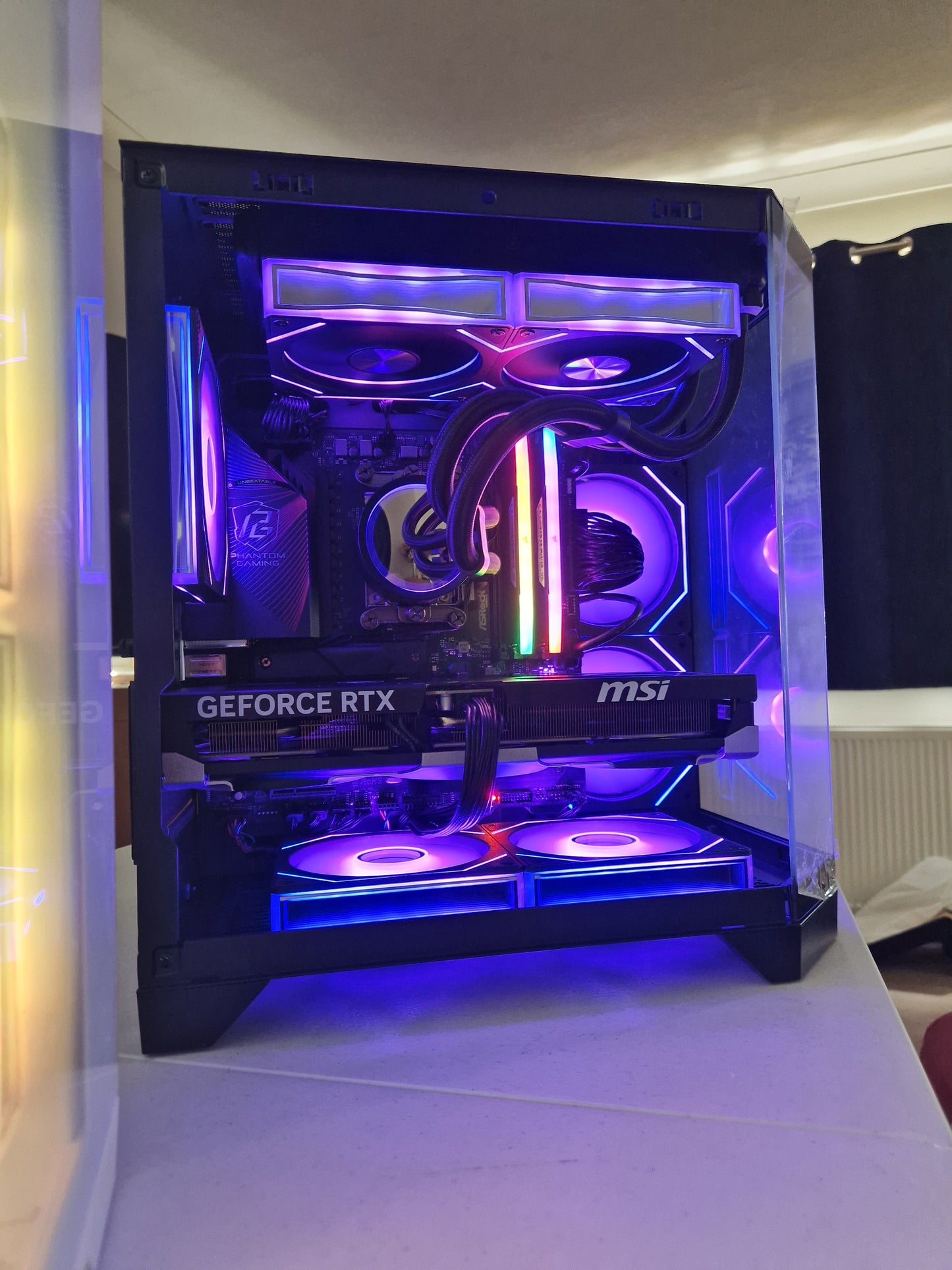 The StreamForge R7 | Ryzen 7 7700X | RTX 5060 8GB | 32GB DDR5 | 1TB NVMe | Streaming & Editing PC