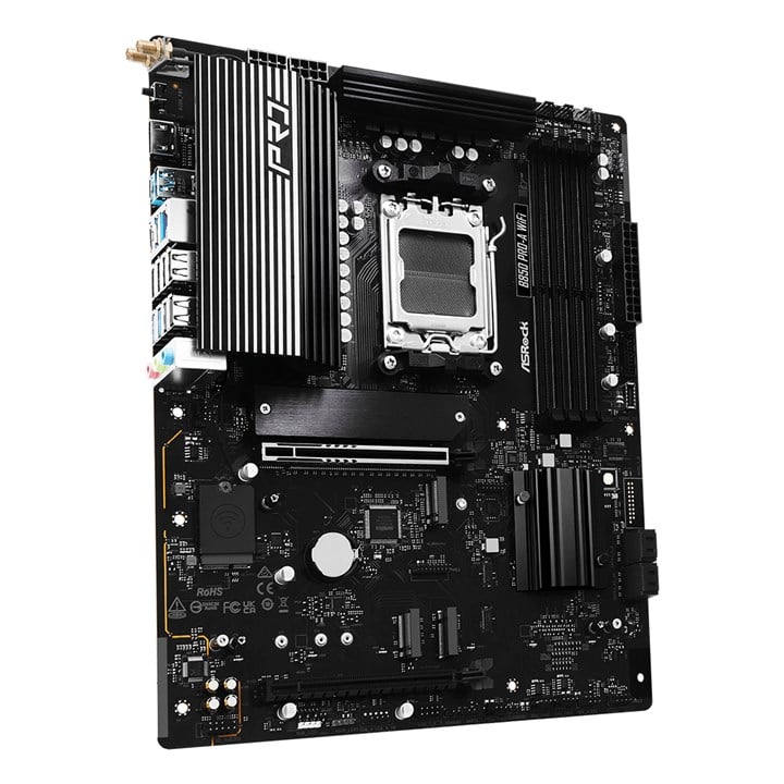 The HAF X Legacy | Enthusiast Retro Gaming PC | Ryzen 5 7600X | RX 9060 XT 16GB