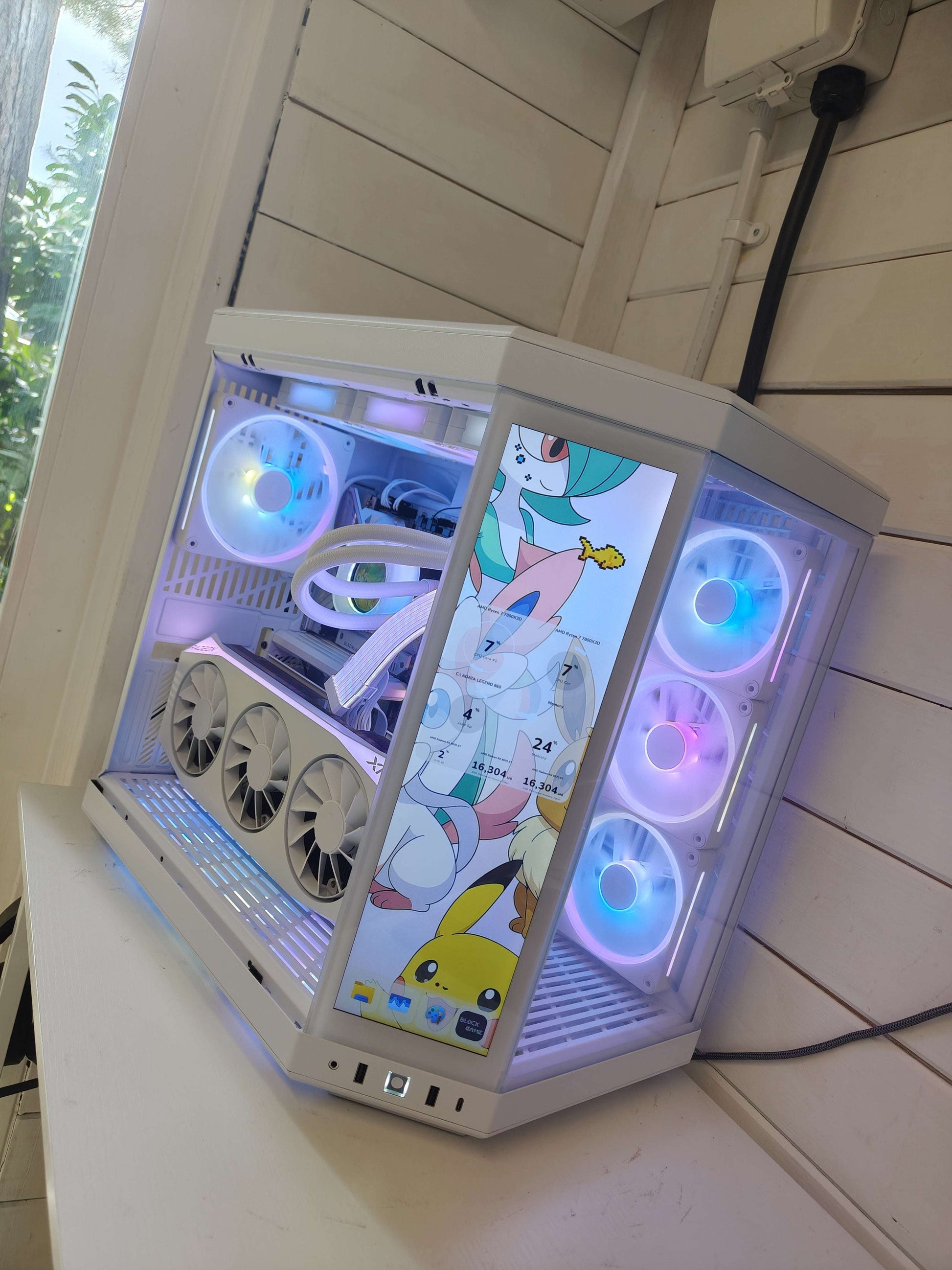 Hyte Touch – Ryzen 7 7800X + RX 9070 XT | 32GB RAM | 2TB NVMe SSD | Gaming PC