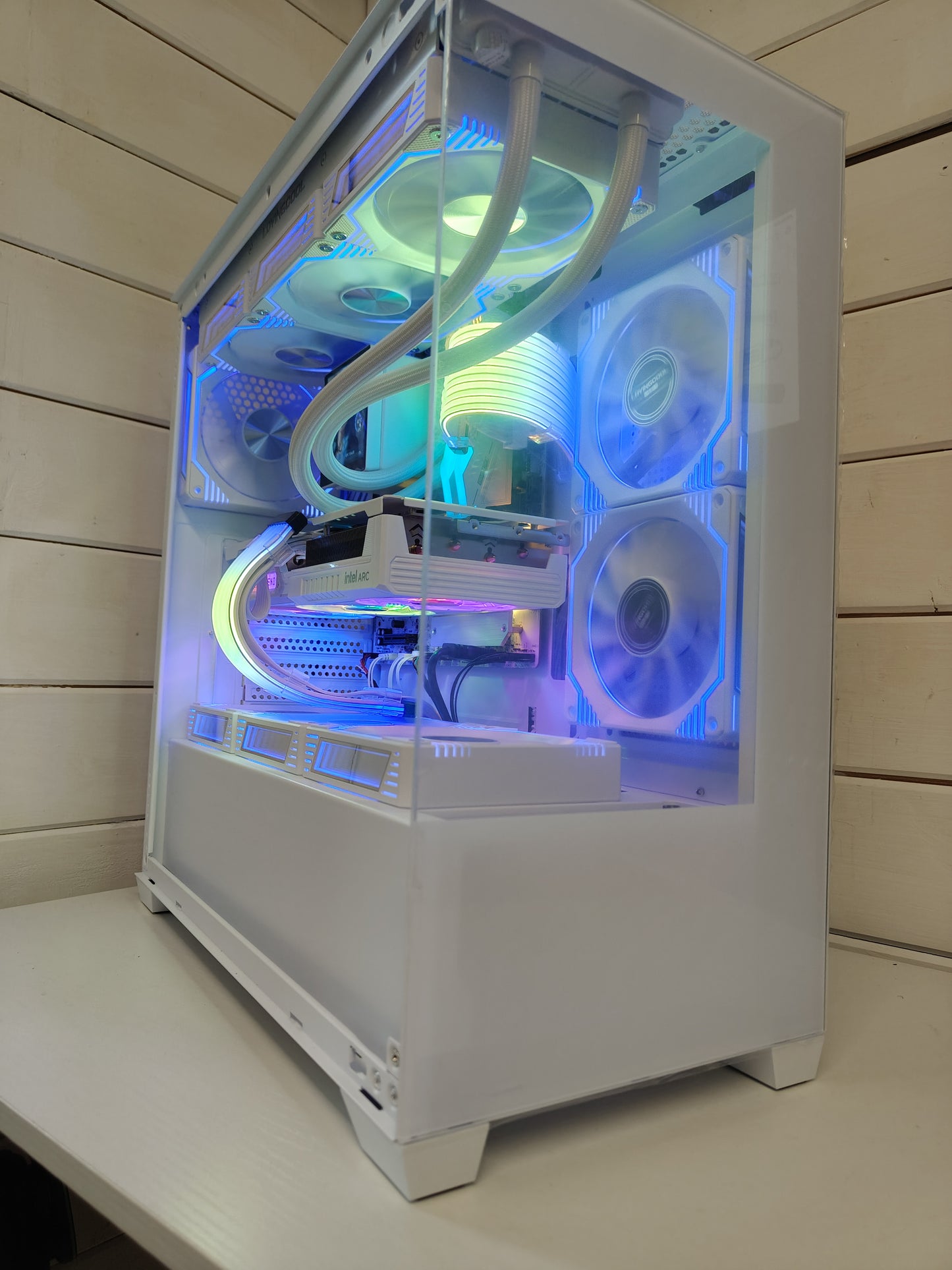 Lydia AM5 – Ryzen 5 9600X | Arc B580 12GB | 32GB DDR5 | 1TB NVMe | 360mm AIO w/ Screen