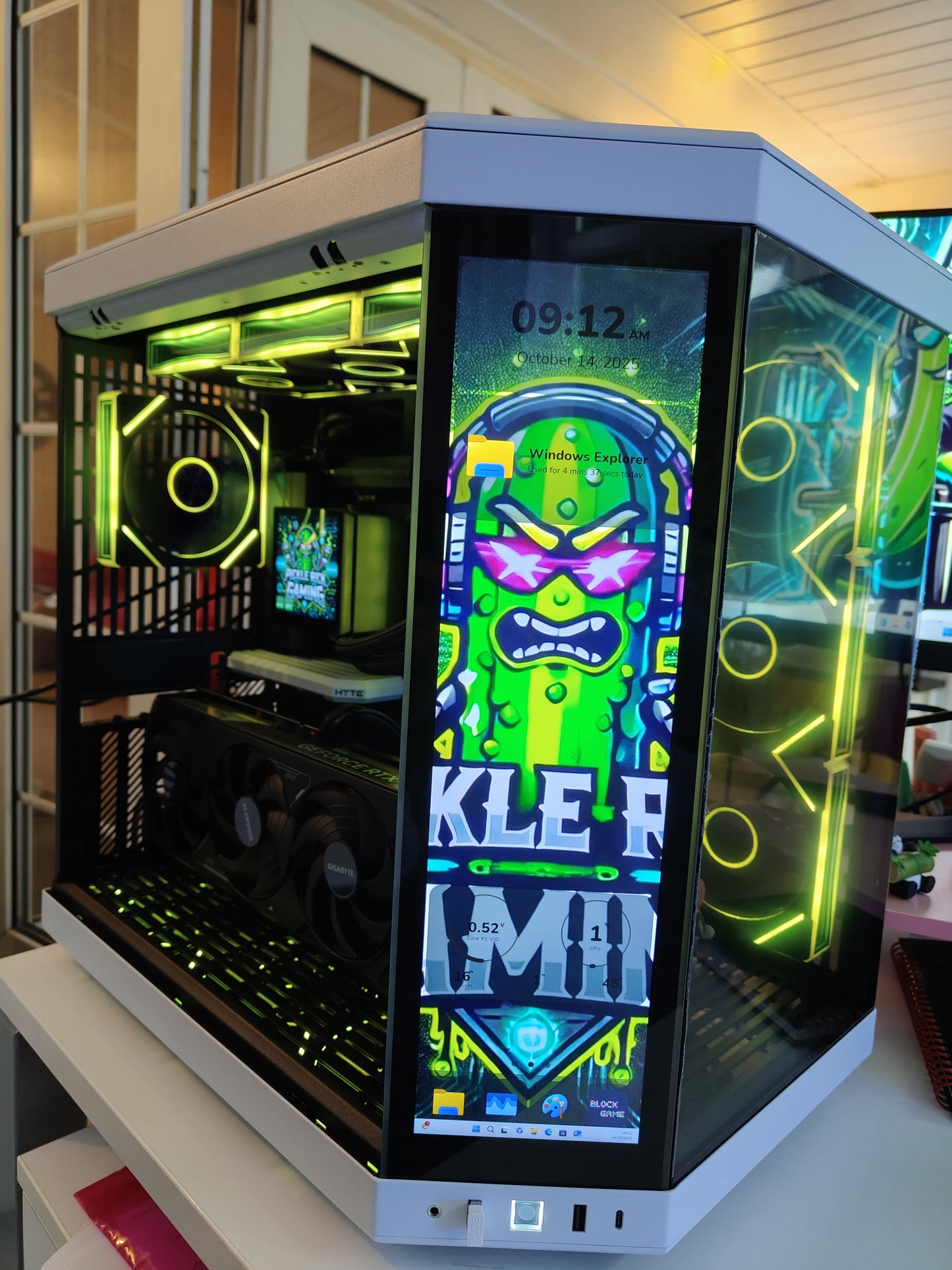 Pink Parsnip Computers – Pickle Rick v2 Ultra Gaming Bundle