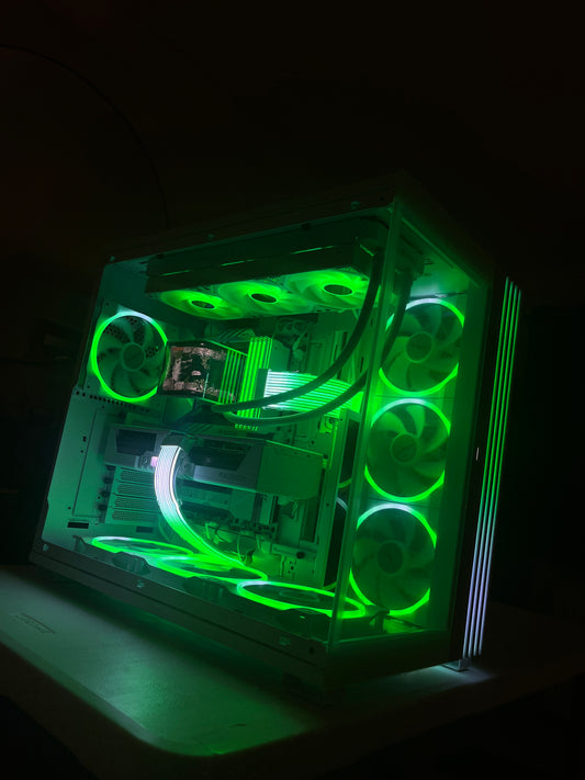 White Titan X3D – Ultimate 1440p Gaming Powerhouse | White Build | DDR5