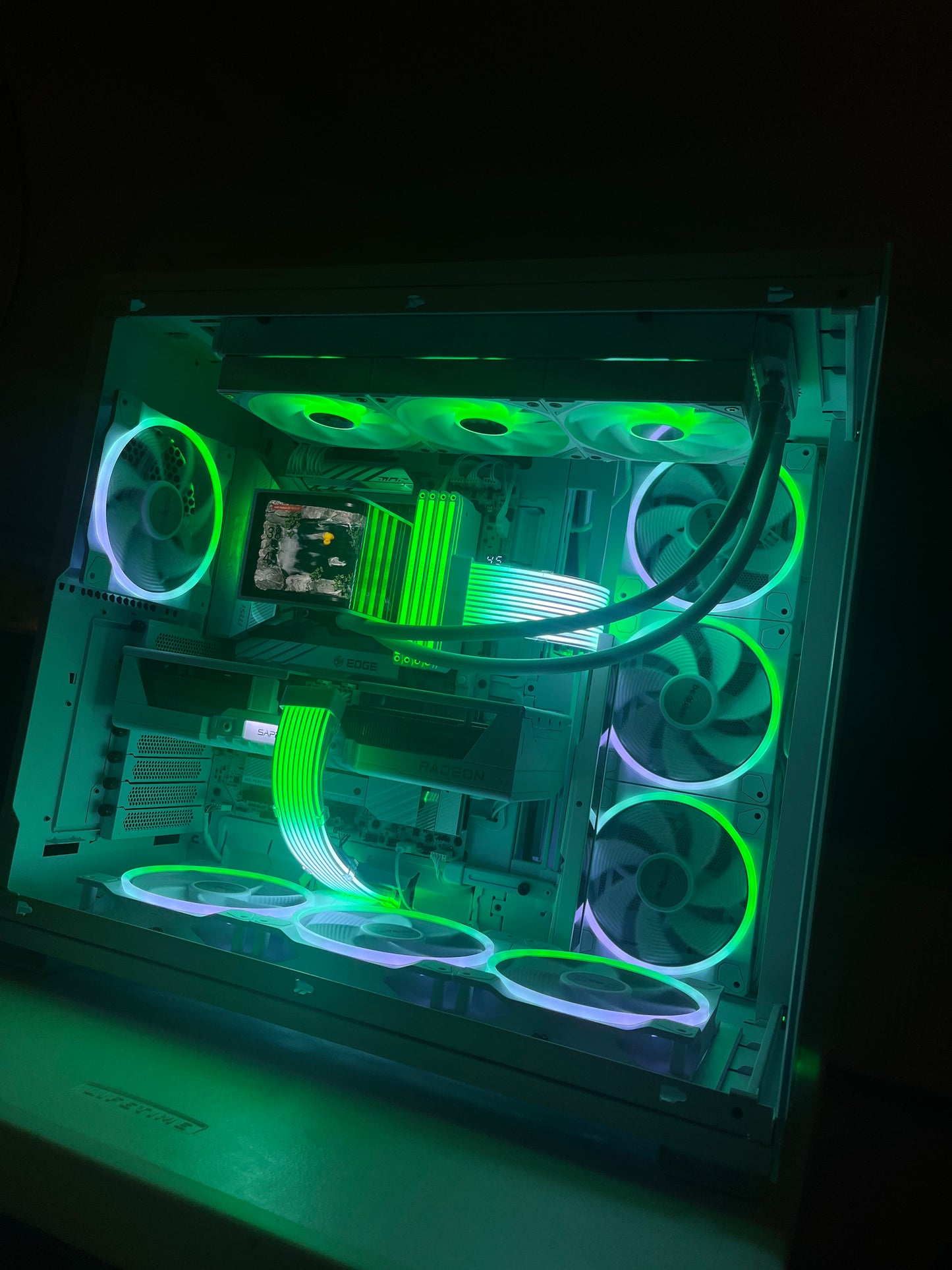 White Titan X3D – Ultimate 1440p Gaming Powerhouse | White Build | DDR5