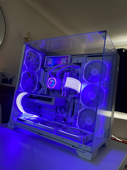 The Molly AM4 – Ryzen 7 | RTX 5060 | 32GB | LCD Showcase Gaming PC | Fortnite & GTA | DDR5 | Streaming Ready