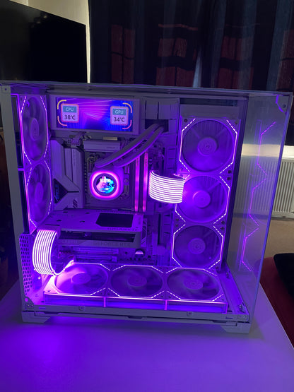 The Molly AM4 – Ryzen 7 | RTX 5060 | 32GB | LCD Showcase Gaming PC | Fortnite & GTA | DDR5 | Streaming Ready