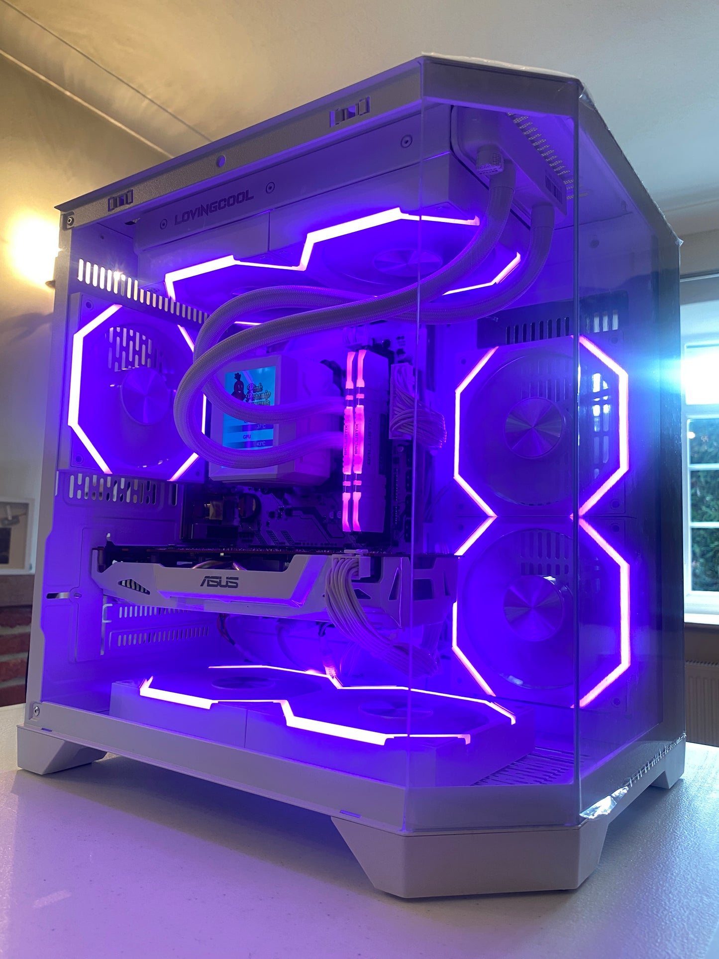 The Polar ❄️ | GTX 1070 8GB Gaming PC | Ryzen Platform | 16GB RAM | 1TB NVMe | RGB | AIO Screen | DDR4