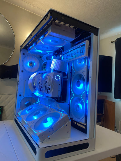 The Summer Final Boss Gaming PC | Ryzen 7 9800X3D | RTX 5070 / 5070 Ti / 5080 | 32GB DDR5 | 2TB Gen5 NVMe | HAVN HS420 White Showcase Build