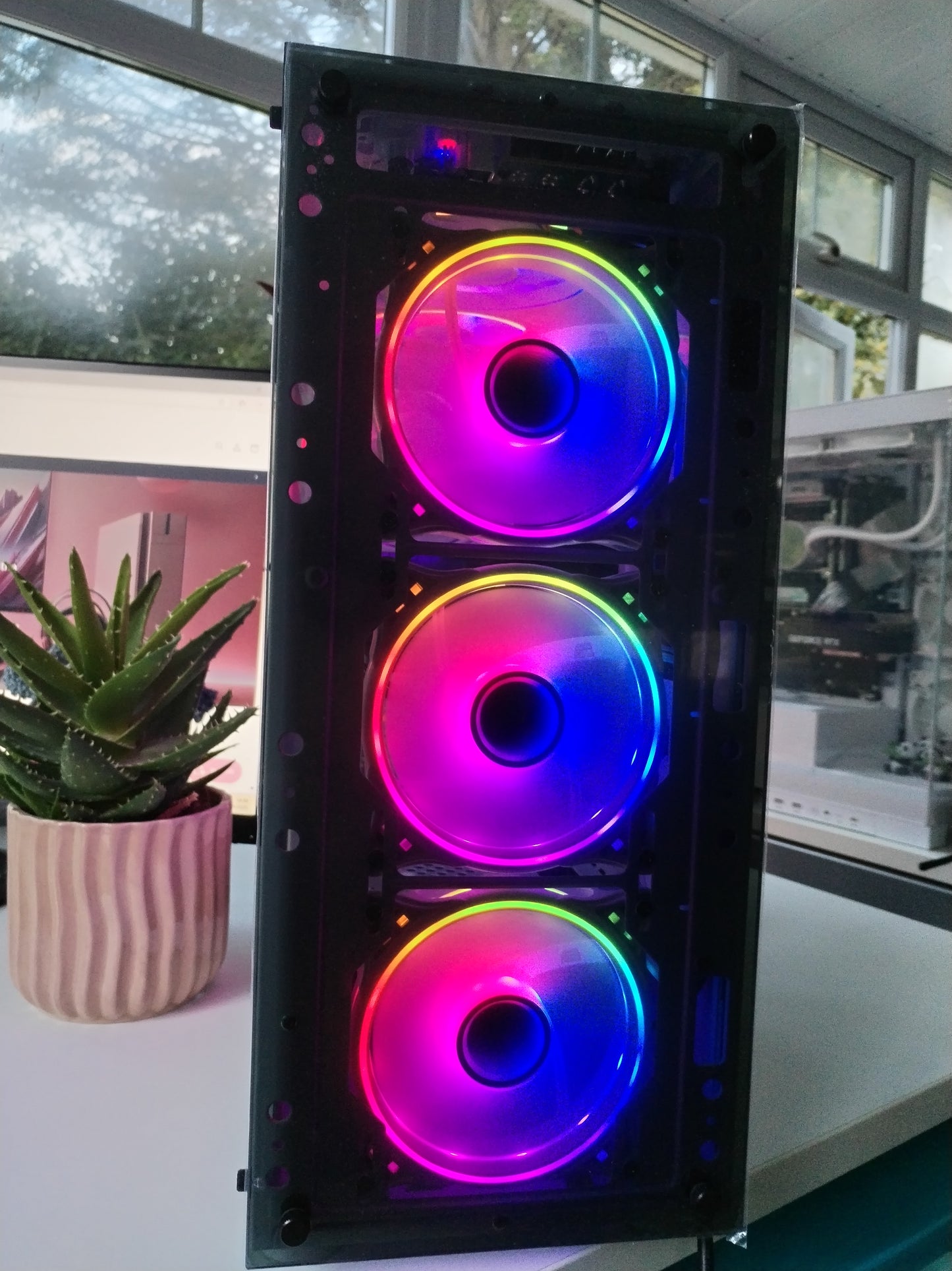 Mirage Gaming PC Ryzen 5 2600 6 Core - GTX 1660S - 16GB DDR4 - 512GB SSD