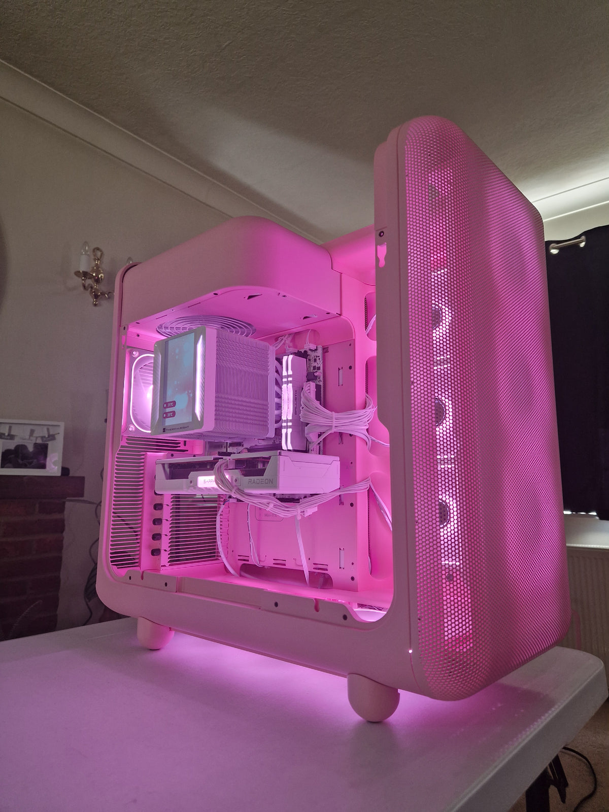 The Strawberry Milk gaming PC image 8 by Pink Parsnip Computers